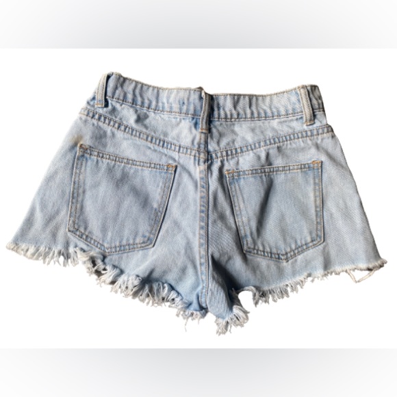 Demon shorts with fringe - Forever 21 - Picture 2 of 2